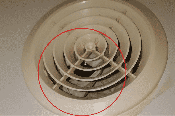 hidden-camera-shower-hotel 1 | Elite Readers