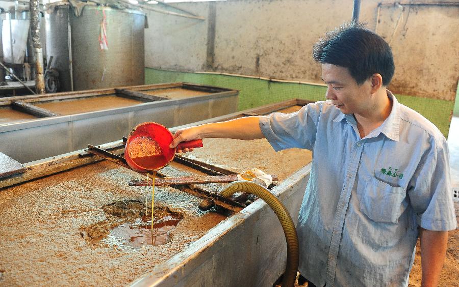 People in China Use Disgusting “Gutter Oil” From Sewers to Cook Food